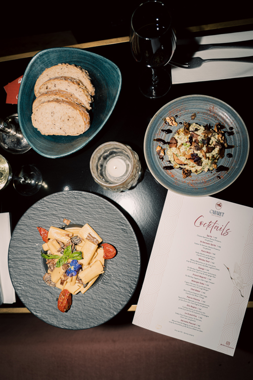 Restaurant et cabaret à Paris